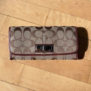 Coach wallet with tags